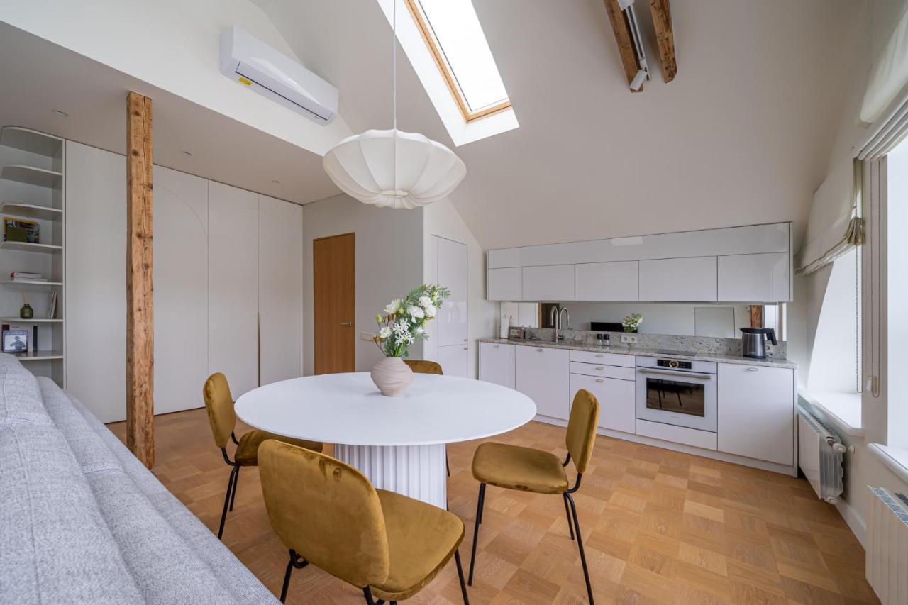 Bright Designer Apartment In City Centre Рига Экстерьер фото